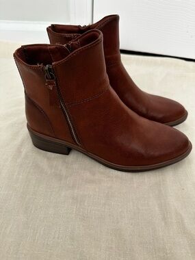 BareTraps Tan Ankle Booties